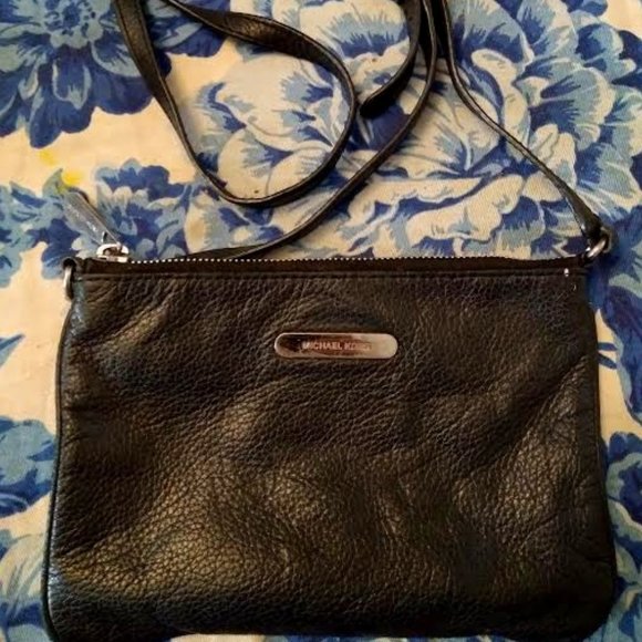 Purse - Picture 1 of 6